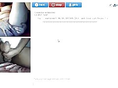 Chatrandom: 스페인어 milf 얻을 내 정액 동안 문 지르고 여자