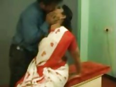 인도 아줌마 직장에서 섹스