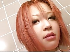 빡 빡 하 고 busty 빨강 머리 아가씨 여자만 지는 화장실에서